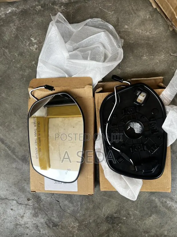 Honda Civic 2022,2023,2024,2025 Mirror Glass (Sensor) · Photo 1