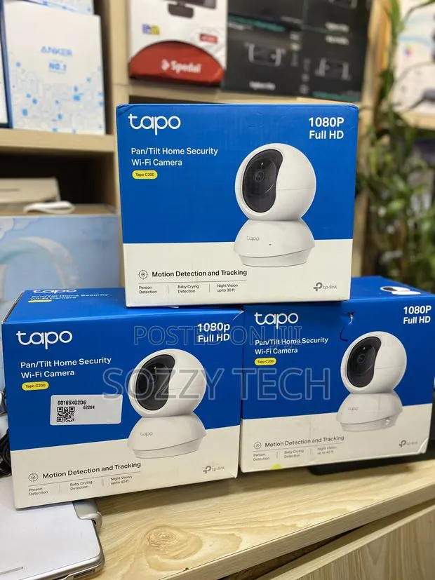 Tapo C200 1080P 3MP Pan/Tilt Indoor Camera House Security Camera · Photo 1