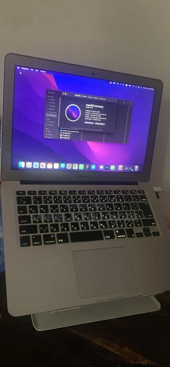 Laptop Apple MacBook Air 2017 8GB Intel Core i5 SSD 128GB · Photo 1