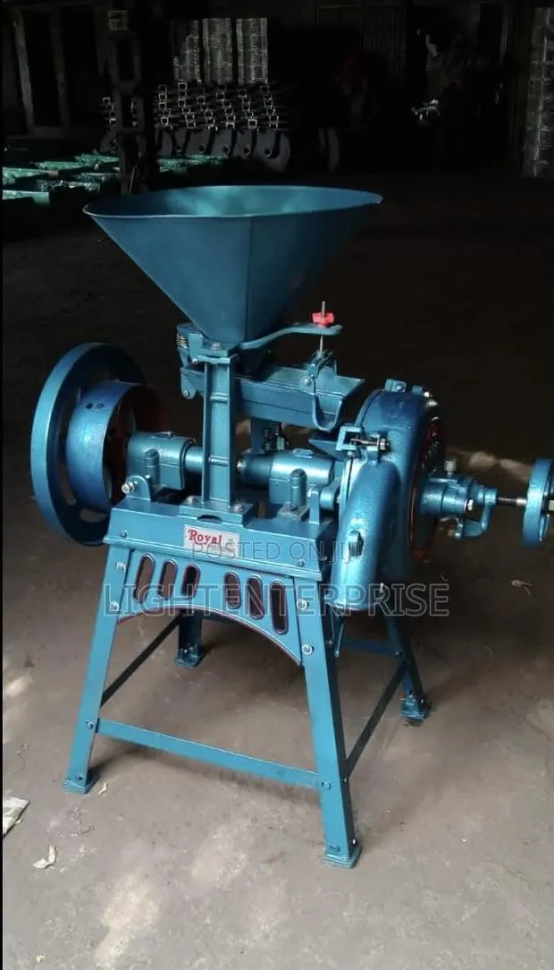 Royal Grinding Mill With Water Cool Engine · Photo 1