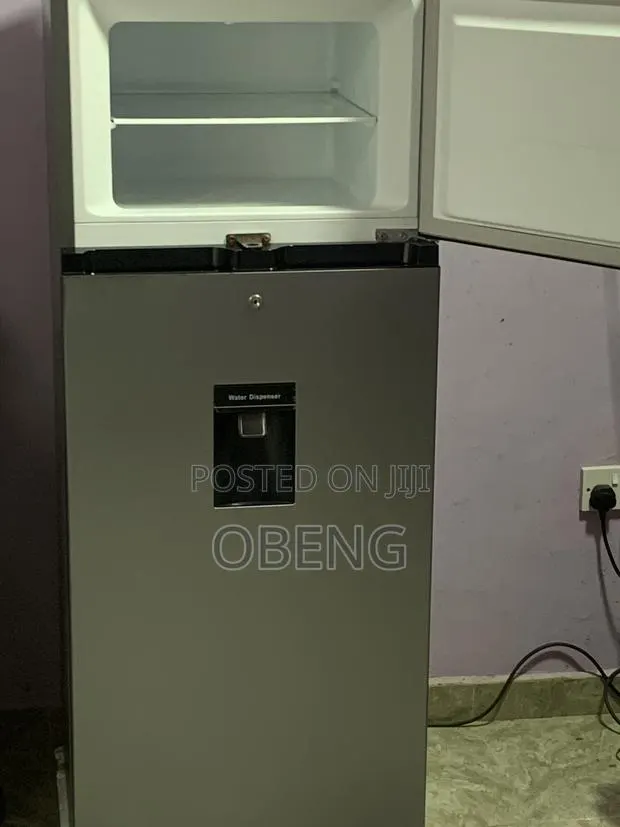 Hisense Double Door Fridge 205l With Water Dispenser · Photo 1