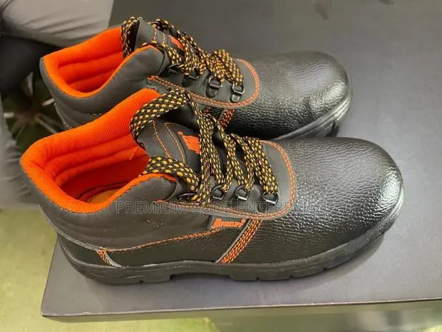 Safety Bwaterproof Safety Shoes With Toe Protection · Photo 1