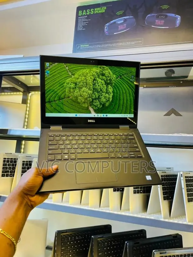 Laptop Dell Latitude 3390 2-in-1 8GB Intel Core i5 SSD 256GB · Photo 1