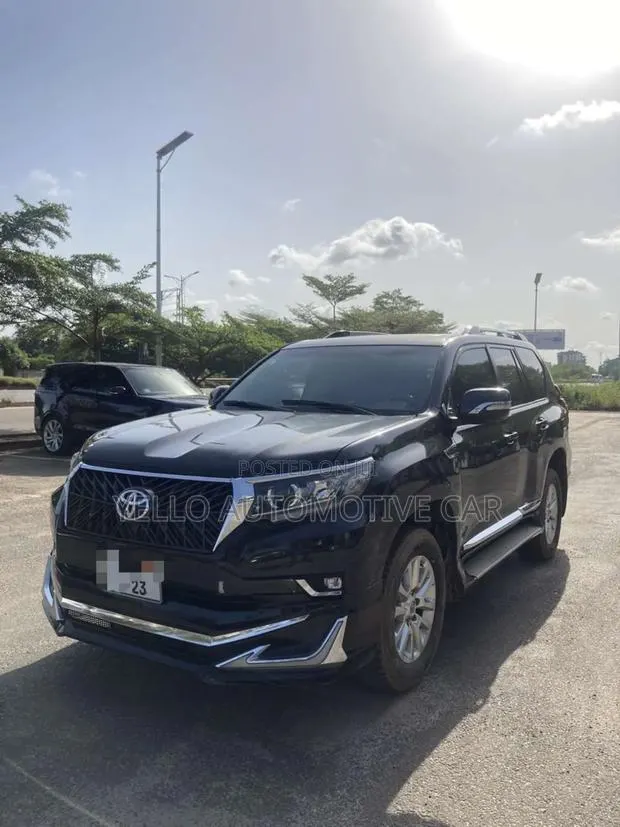 Rent Toyota Landcruiser Prado Chauffeured