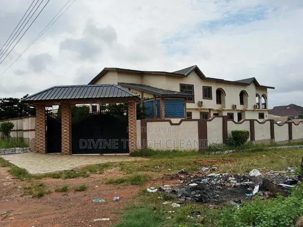 12bdrm House in Divine Touch Homely, Kumasi Metropolitan for sale · Photo 1