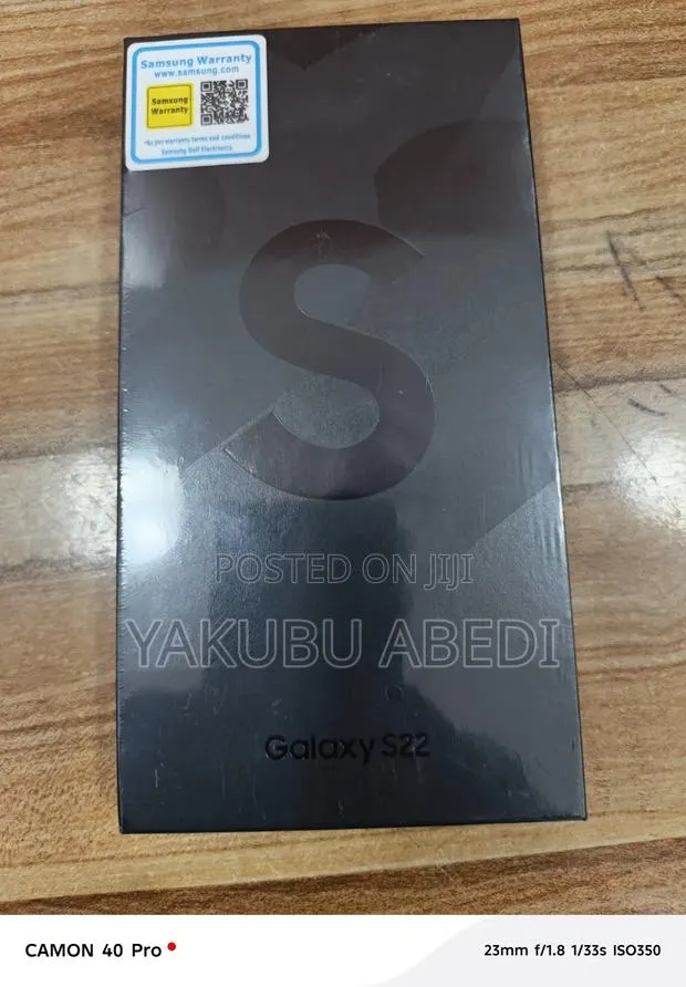 New Samsung Galaxy S22 5G 128 GB Black · Photo 1