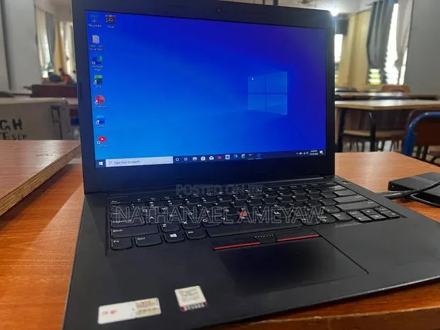 Laptop Lenovo ThinkPad E470 8GB Intel Core i3 HDD 500GB · Photo 1