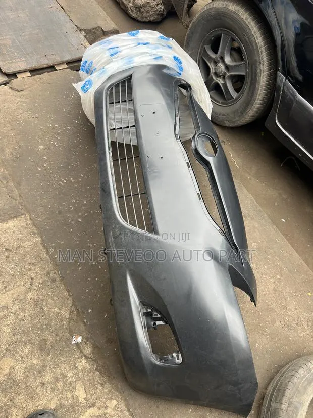 Toyota Yaris Front Bumper Saloon With Grill 2007-2011 · Photo 1