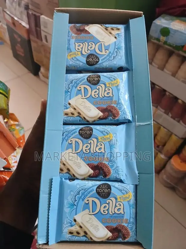 Della Milk Chocolate With Candies 52gx24 · Photo 1