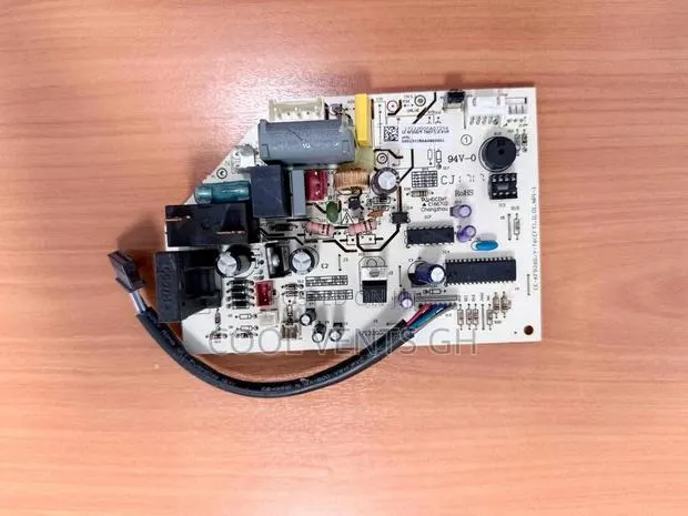 Trane Main Control Board (201330490058) W/O PRGM Chip for McW512sb00ra · Photo 1