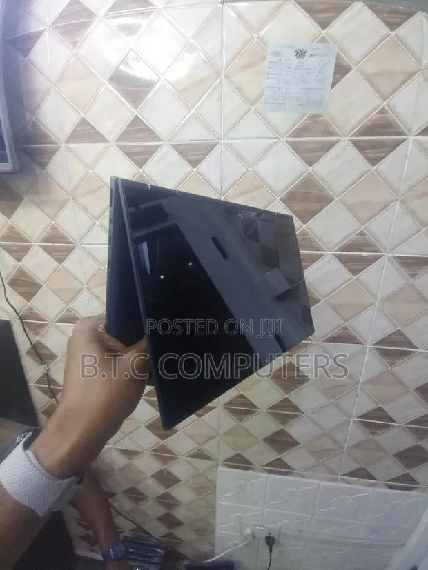 Laptop HP Dragonfly G2 8GB Intel Core I5 SSD 256GB · Photo 1