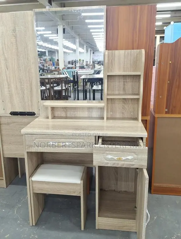Dressing Table · Photo 1