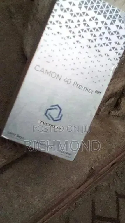 New Tecno Camon 40 Premier 5G 256 GB Blue · Photo 1
