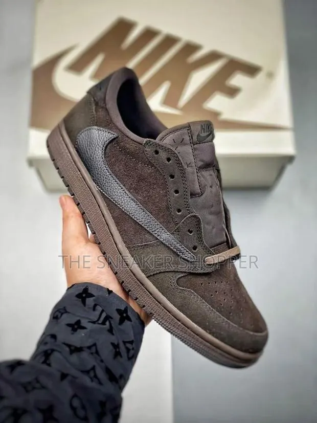 Nike Sb Travis Scott Coffee Brown Color · Photo 1