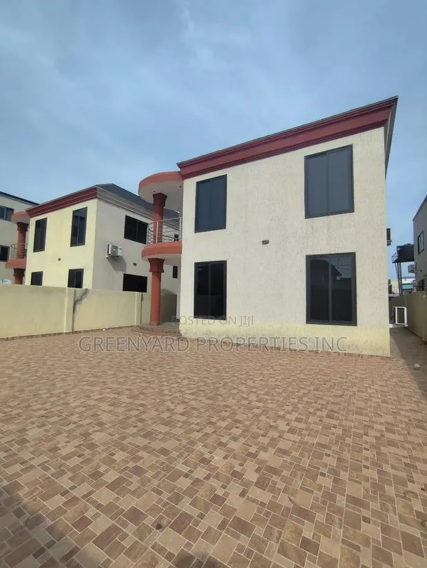 5bdrm House in American House, East Legon for rent · Photo 1