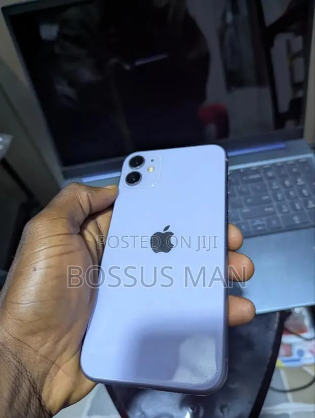 Apple iPhone 11 64 GB Purple · Photo 1