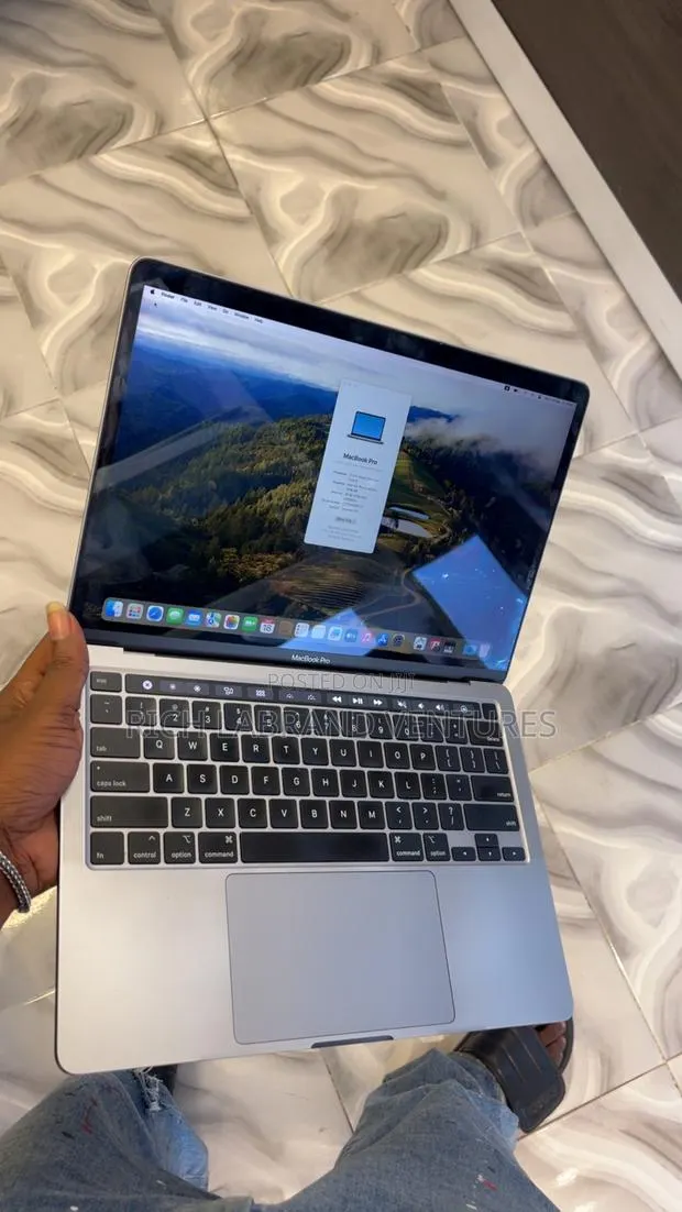 Laptop Apple MacBook Pro 2019 8GB Intel Core i5 SSD 256GB · Photo 1