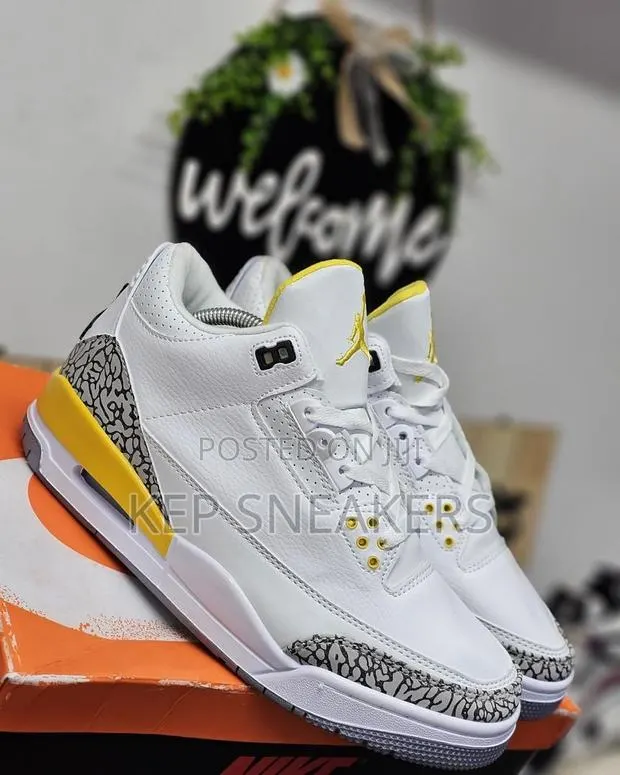 Air Jordan Retro 3 Laser Orange · Photo 1