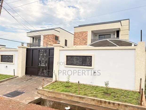 3bdrm House in Paraku Estate., Kumasi Metropolitan for sale · Photo 1