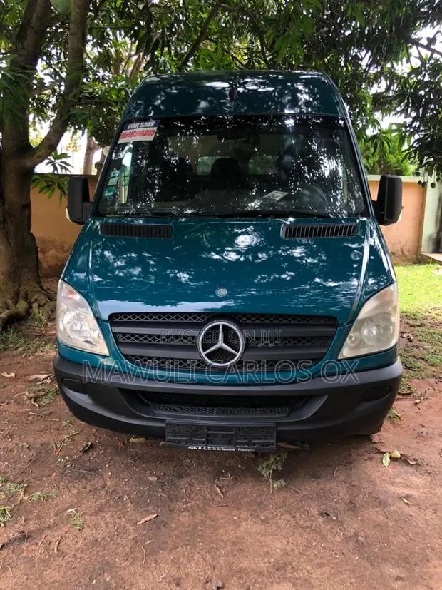 Mercedes-Benz Sprinter 2012 Green · Photo 1