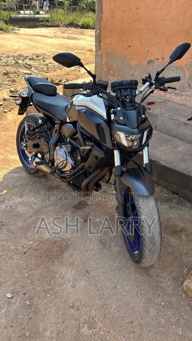 Yamaha MT-07 2021 White · Photo 1