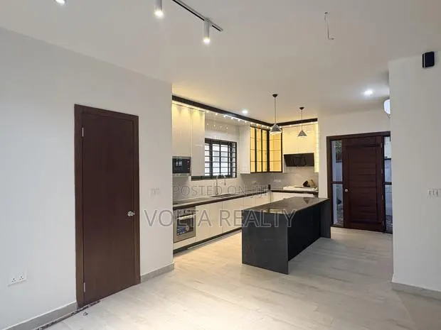 Furnished 3bdrm House in Mantselux, Baatsona Total for sale · Photo 1