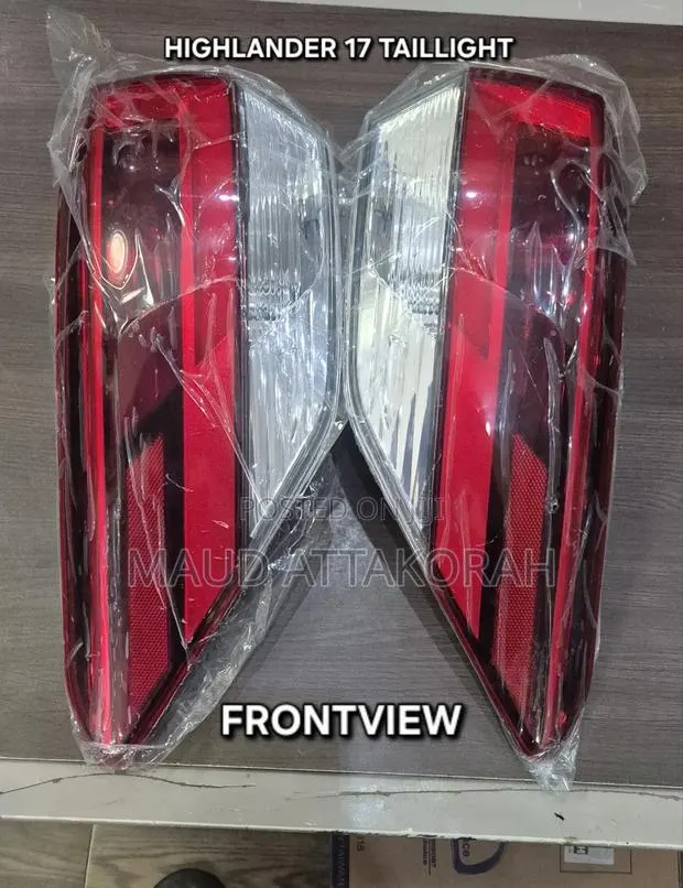 Highlander 17 Taillight · Photo 1