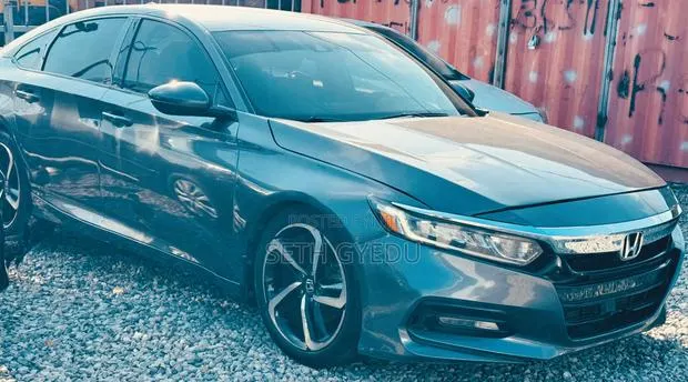 Honda Accord 2020 Gray · Photo 1
