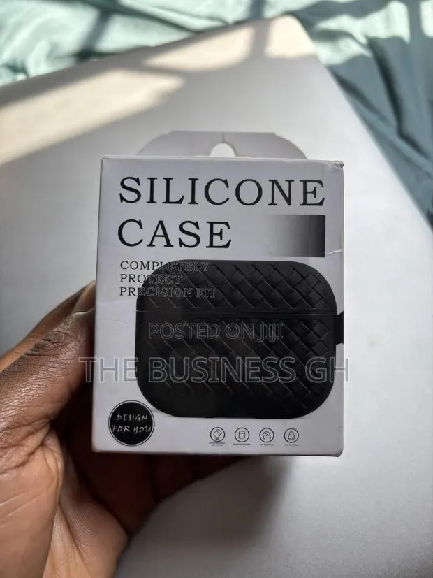 Airpods 4 Silicone Case · Photo 1