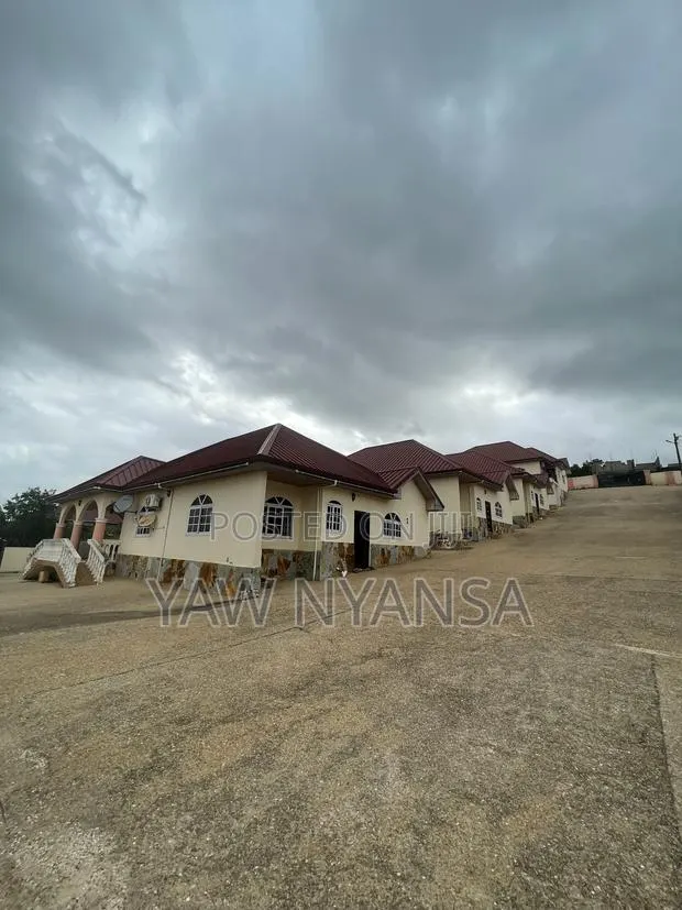 3bdrm Bungalow in Bn Estate, Old Ashomang for rent · Photo 1