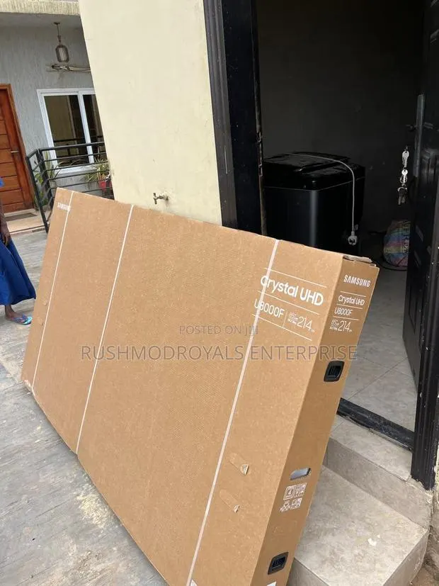 Samsung 85 Inch Crystal Uhd Smart TV · Photo 1