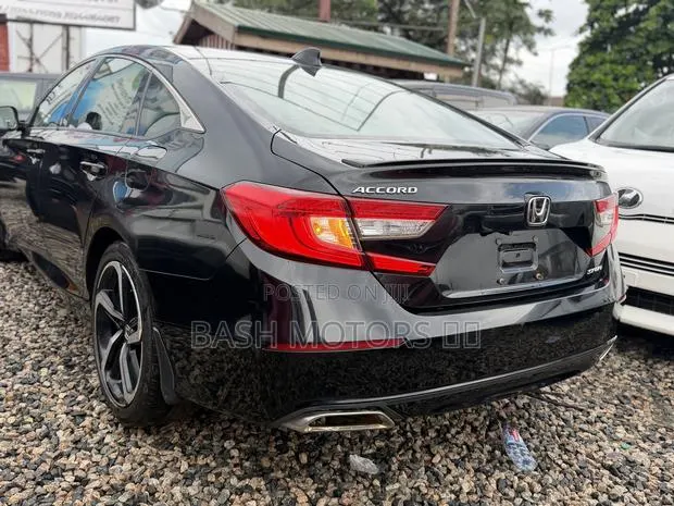 Honda Accord Sport 2018 Black · Photo 1