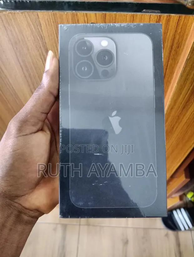 New Apple iPhone 13 Pro 128 GB Gray · Photo 1