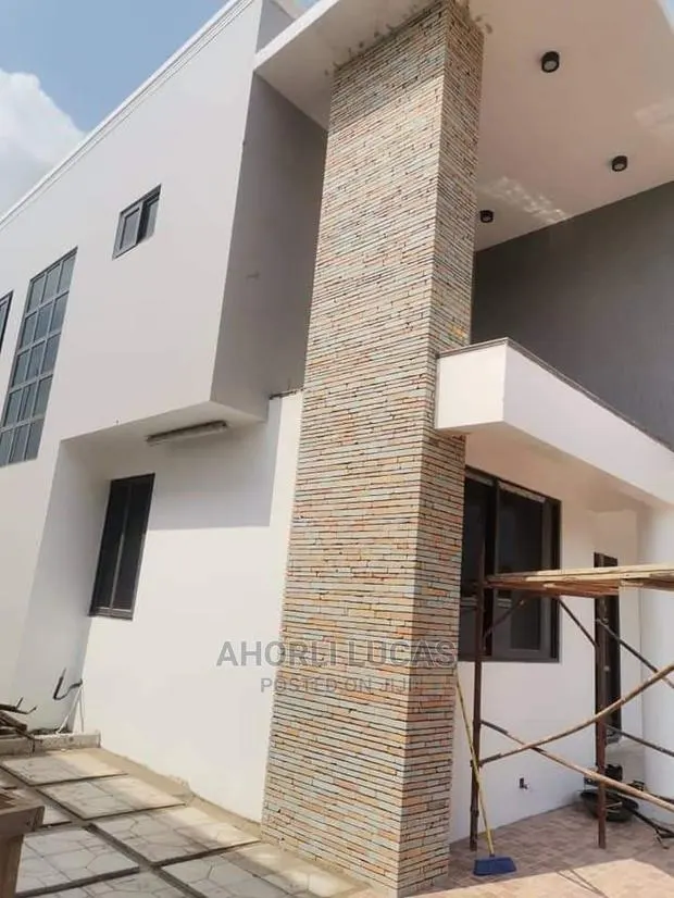 Affordable Stones Layer · Photo 1
