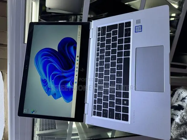 Laptop HP EliteBook 1030 8GB Intel Core I7 SSD 512GB · Photo 1