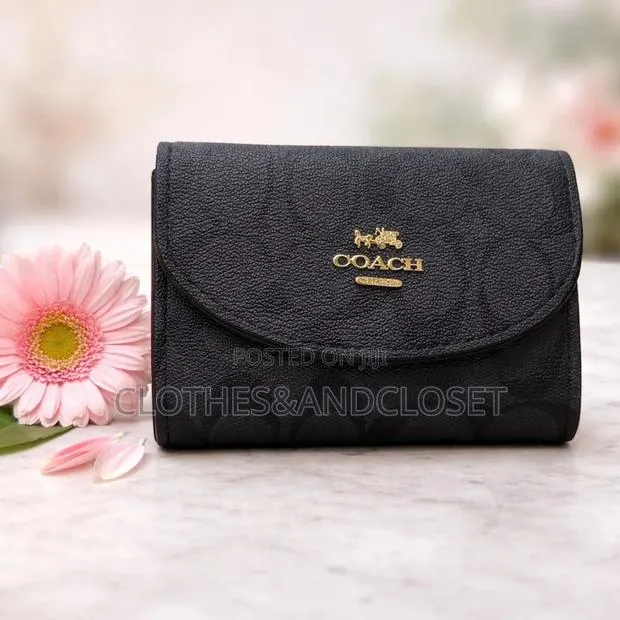 Coach Women's Purse · Photo 1