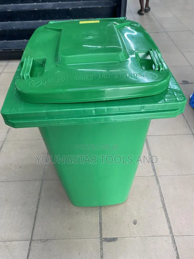 240L Heavy Duty Plastic Trash Can / Wheelie Bin · Photo 1