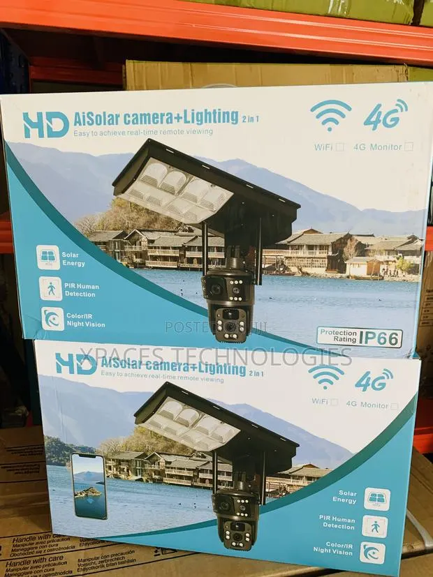 V380 Pro Solar Street Light PTZ Flood Light 4G Outdoor 3Lens Camera · Photo 1