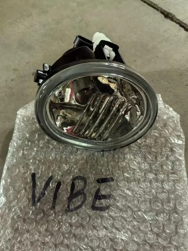 Pontiac Vibe / Matrix 05 Fog Lamp · Photo 1