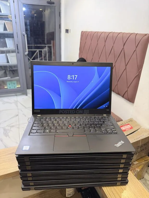 Laptop Lenovo ThinkPad T490s 8GB Intel Core i7 SSD 256GB · Photo 1