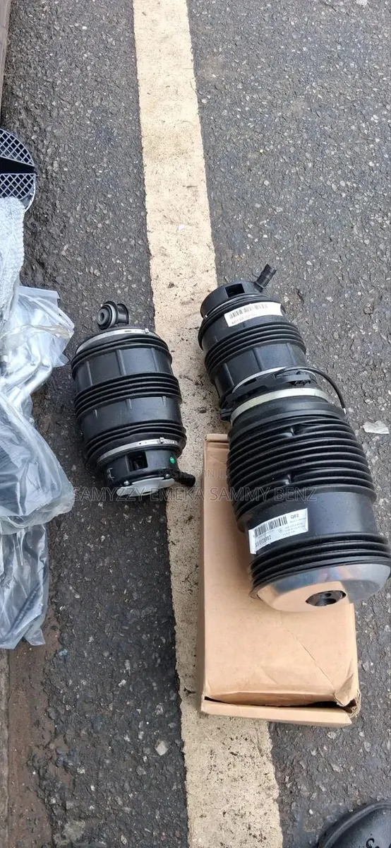 Rear Air Suspension Spring Bag Fit Mercedes-Benz W213, C257 · Photo 1