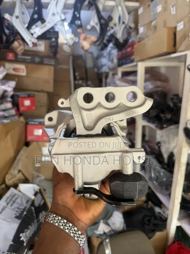 Honda Civic 1.5 Engine Mount · Photo 1