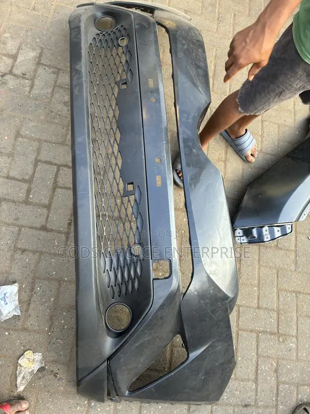 Front Bumper CHR 2018-2019-2020 · Photo 1