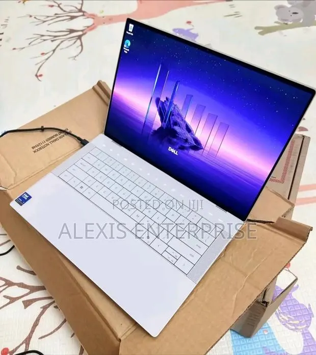 New Laptop Dell 14 Premium 32GB Intel Core Ultra 7 SSD 1T · Photo 1