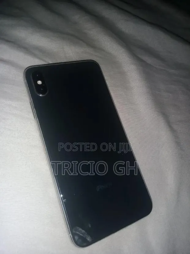 Apple iPhone XS Max 64 GB Black · Photo 1