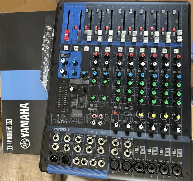 Yamaha 12 Channel Mixer Mg12xu · Photo 1