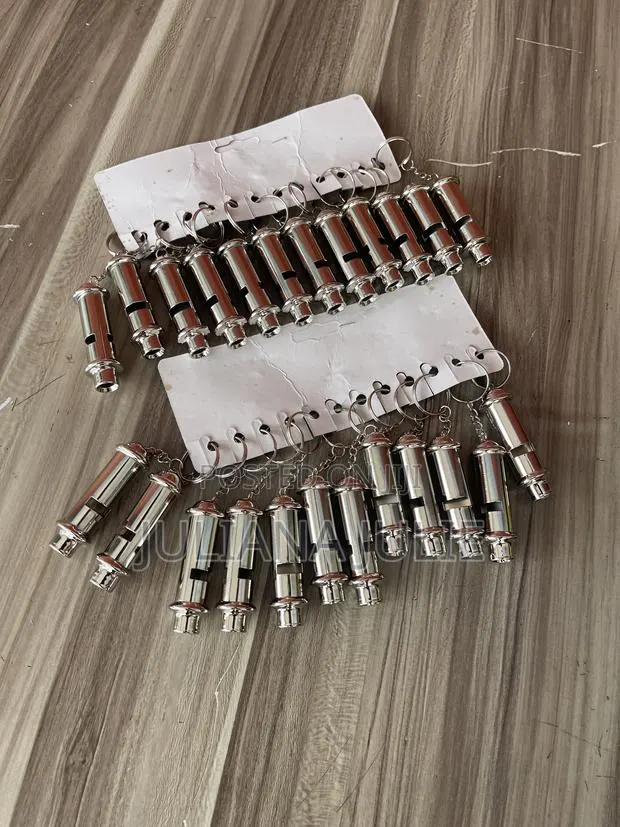 Original Metal Whistle Available at Cool Price · Photo 1