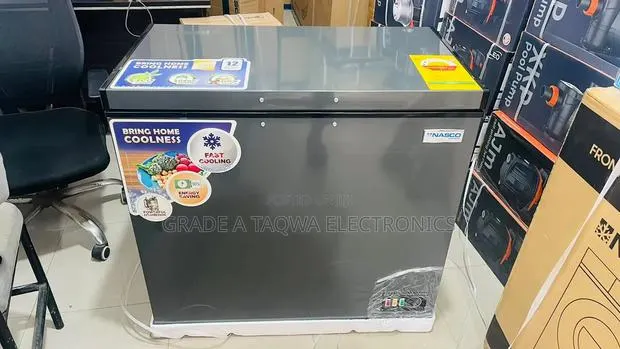 Single-Door Chest Style Nasco 198-Litre Chest Freezer · Photo 1