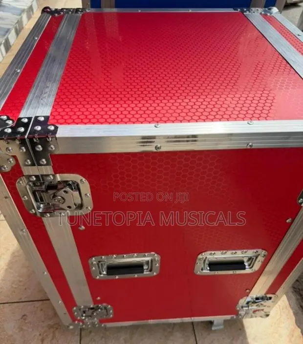 14u Paded Amplifier Rack (Straight) · Photo 1