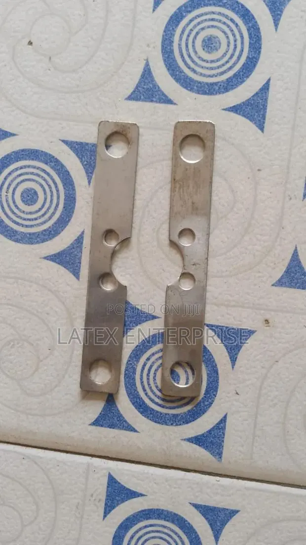 Side Blade · Photo 1